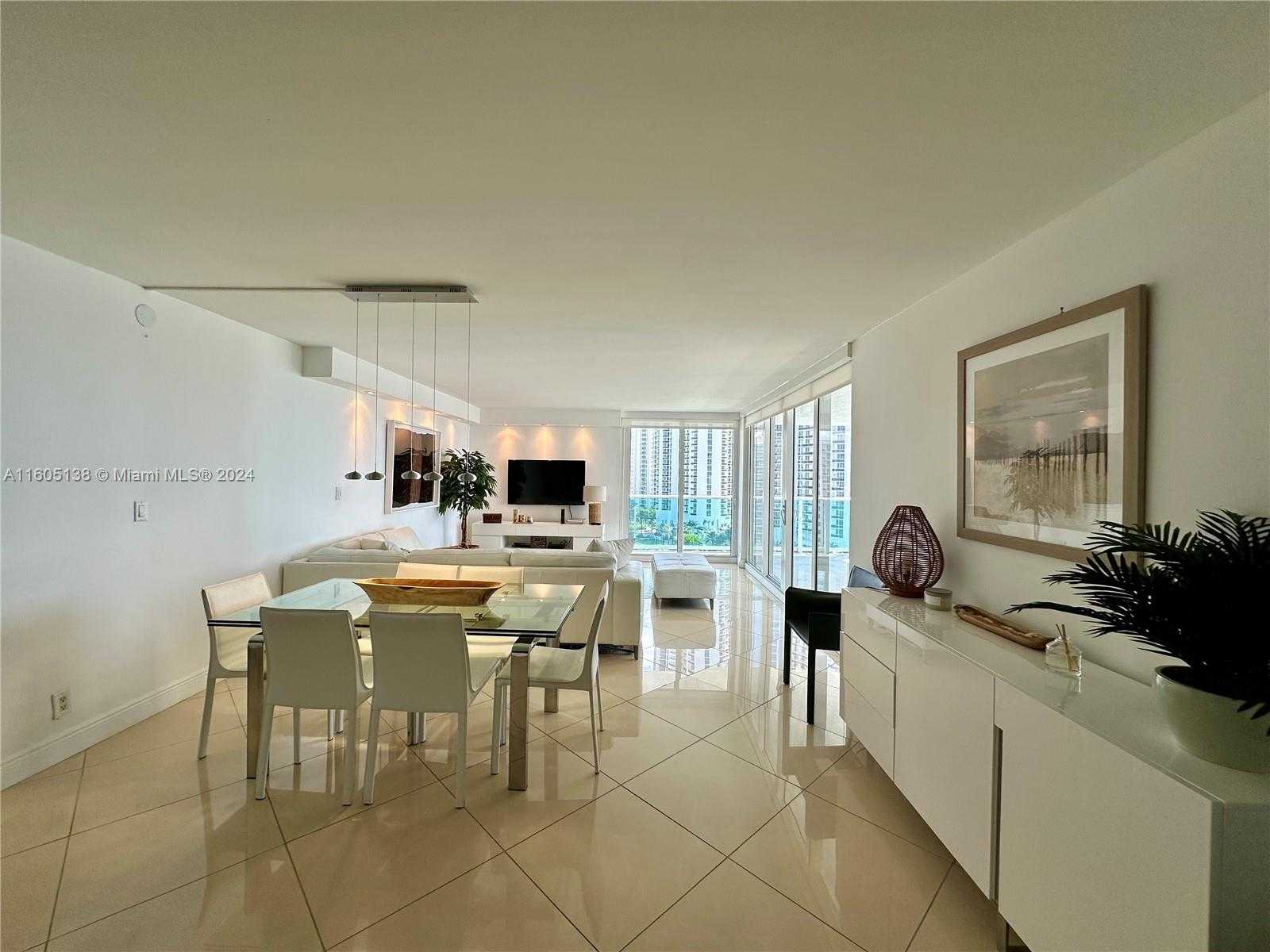 Small Image of 100 BAYVIEW DR #1405, Sunny Isles Beach Number 8