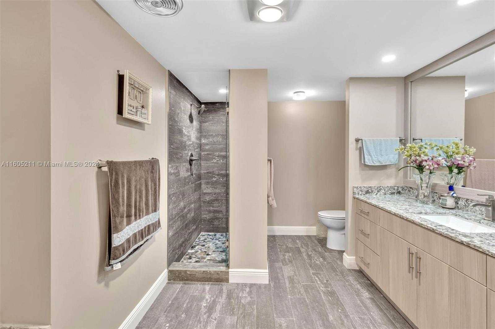 Small Image of 1865 SOUTH OCEAN DR #5J, Hallandale Beach Number 19