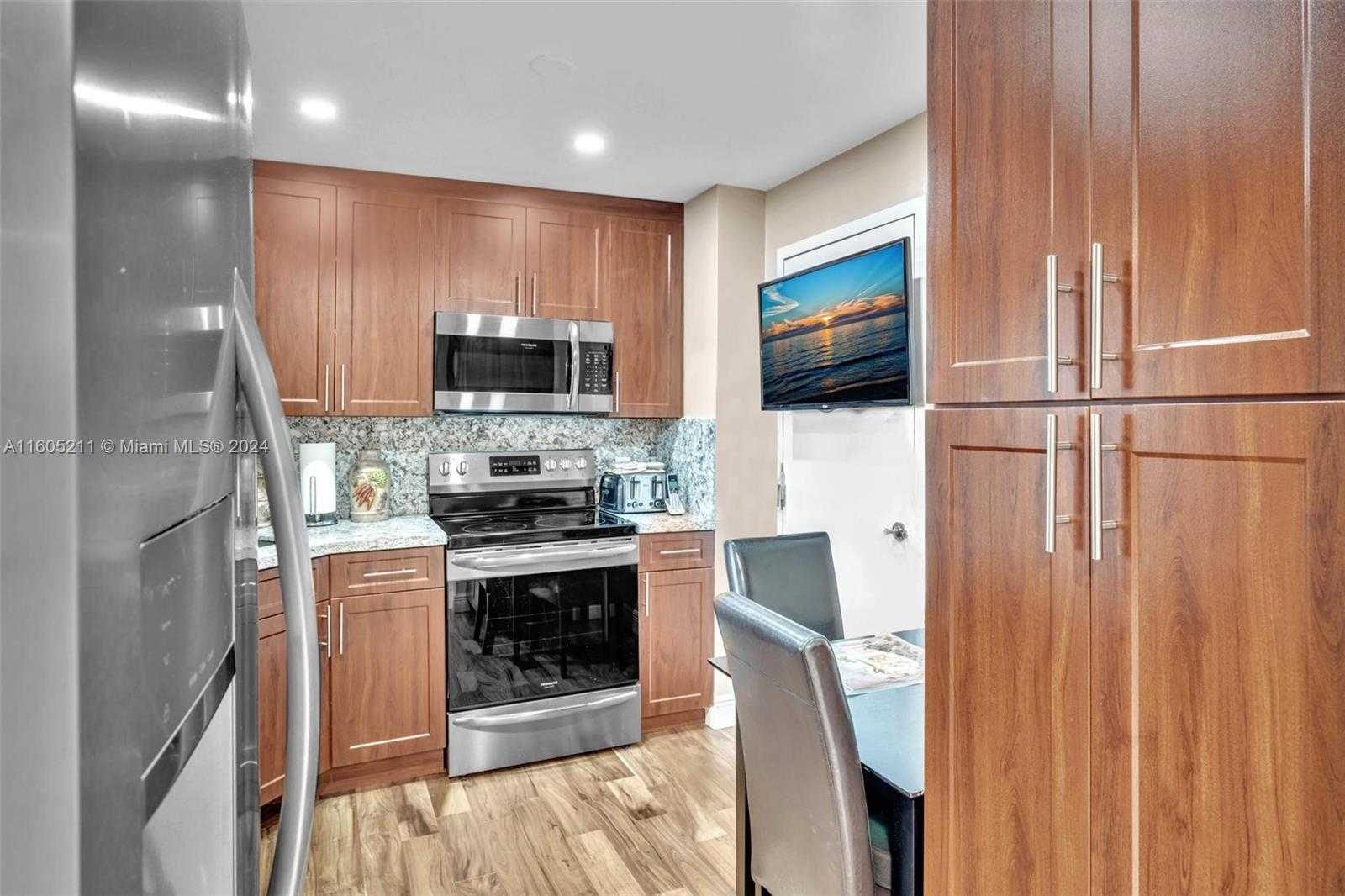 Small Image of 1865 SOUTH OCEAN DR #5J, Hallandale Beach Number 4