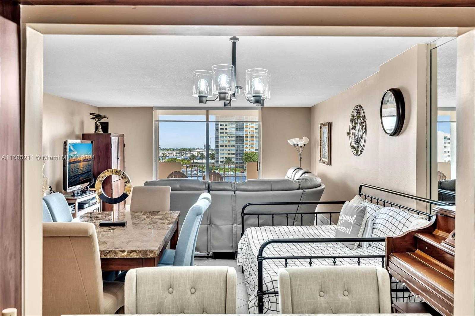 Small Image of 1865 SOUTH OCEAN DR #5J, Hallandale Beach Number 9