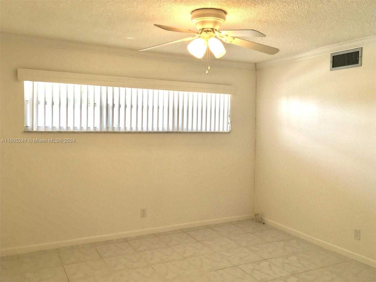Small Image of 681 SOUTH HOLLYBROOK DR #307, Pembroke Pines Number 15