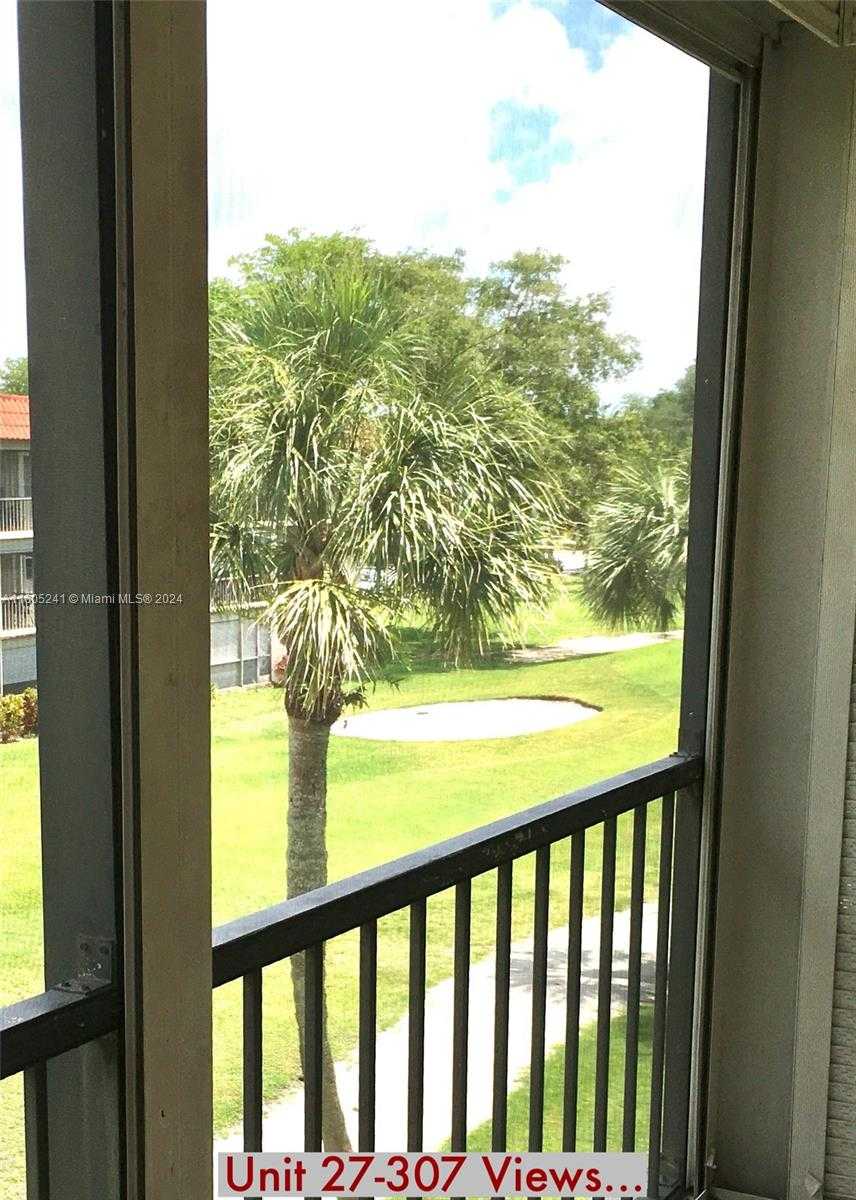 Small Image of 681 SOUTH HOLLYBROOK DR #307, Pembroke Pines Number 20
