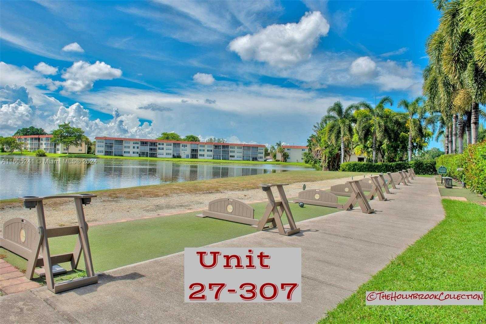 Small Image of 681 SOUTH HOLLYBROOK DR #307, Pembroke Pines Number 31