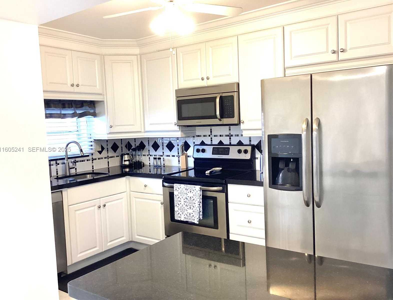 Small Image of 681 SOUTH HOLLYBROOK DR #307, Pembroke Pines Number 47