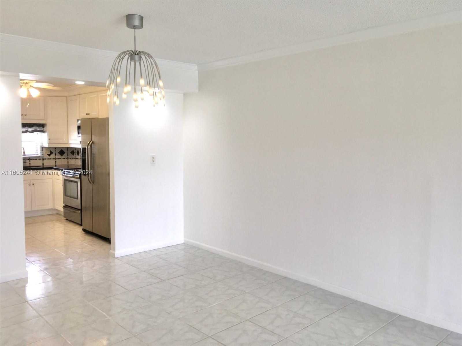 Small Image of 681 SOUTH HOLLYBROOK DR #307, Pembroke Pines Number 9