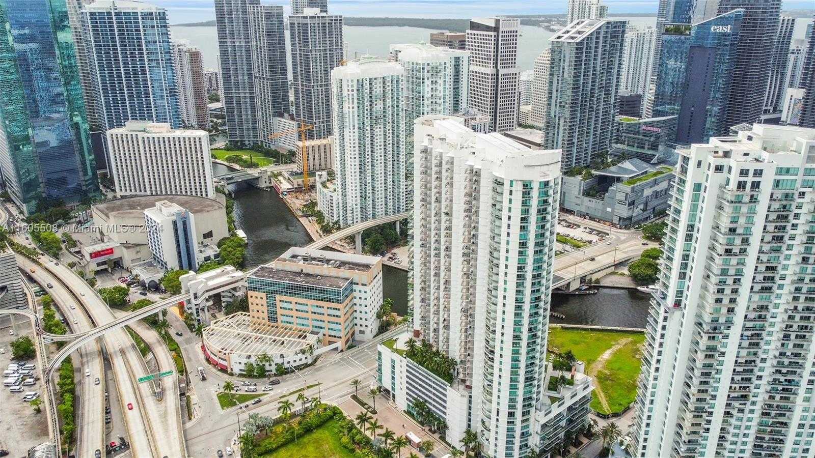 Small Image of 350 SOUTH MIAMI AVE #3515, Miami Number 25