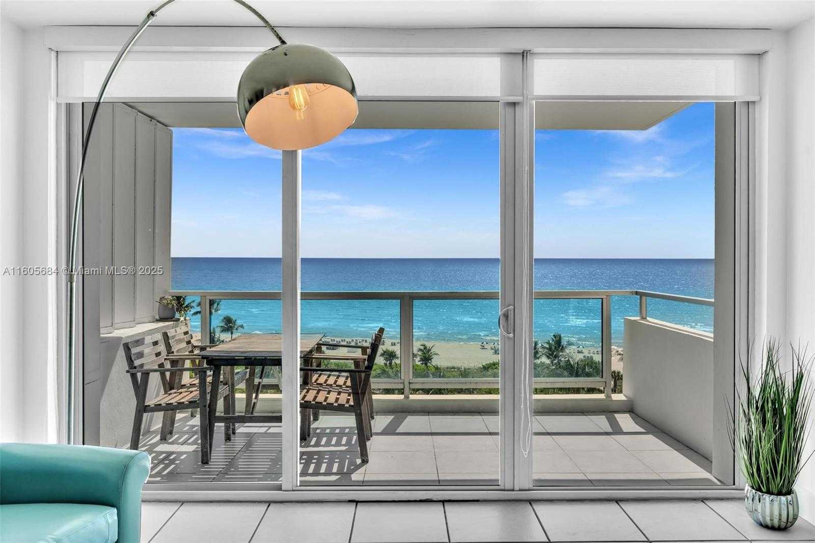 Small Image of 5161 COLLINS AVE #1017, Miami Beach Number 2