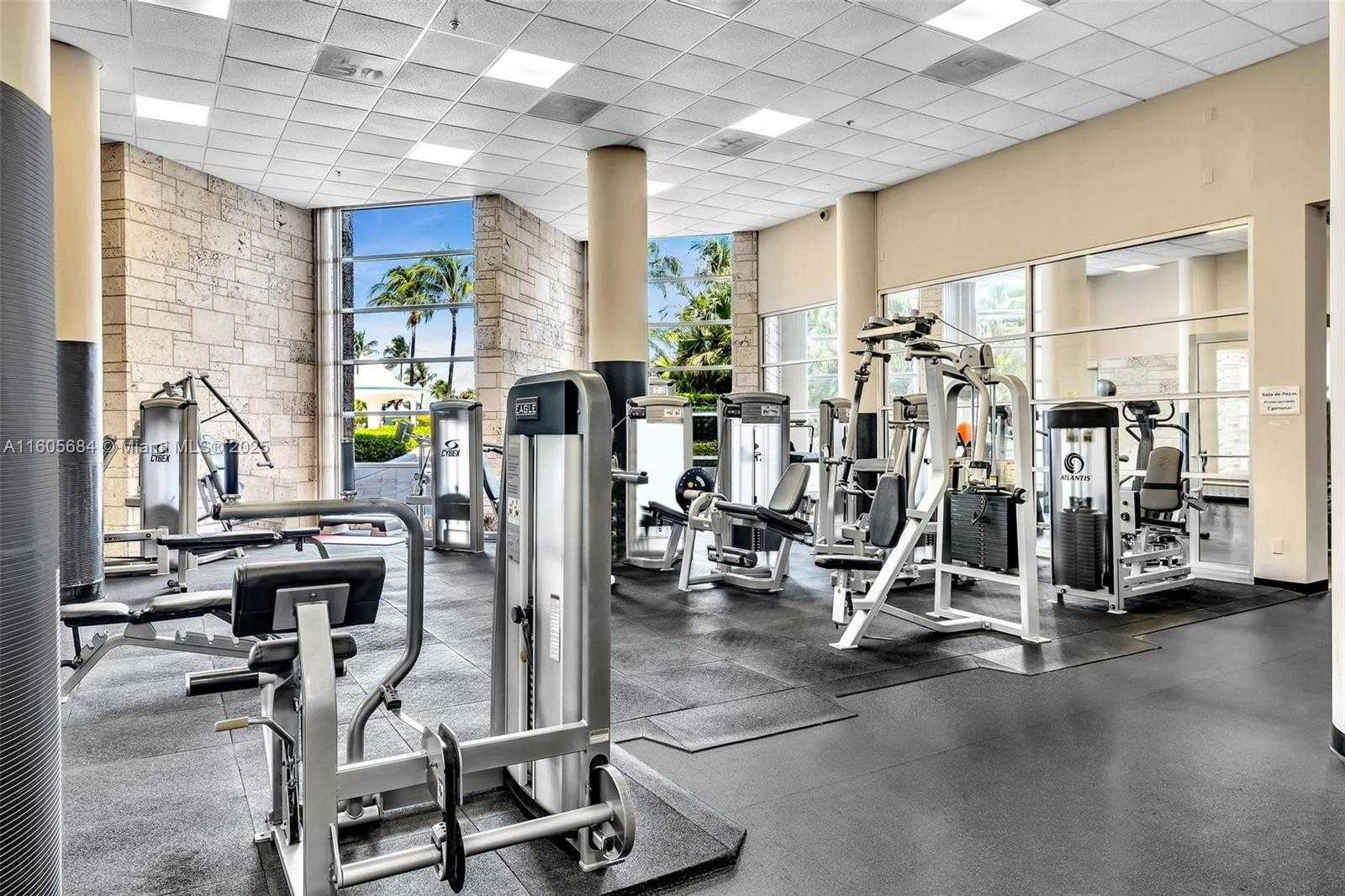 Small Image of 5161 COLLINS AVE #1017, Miami Beach Number 32