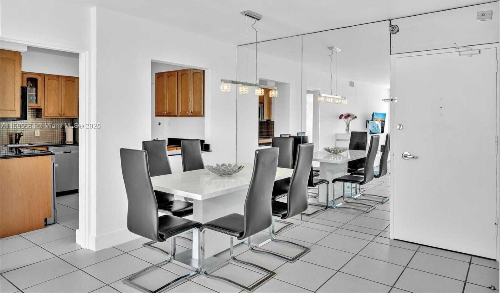 Small Image of 5161 COLLINS AVE #1017, Miami Beach Number 7
