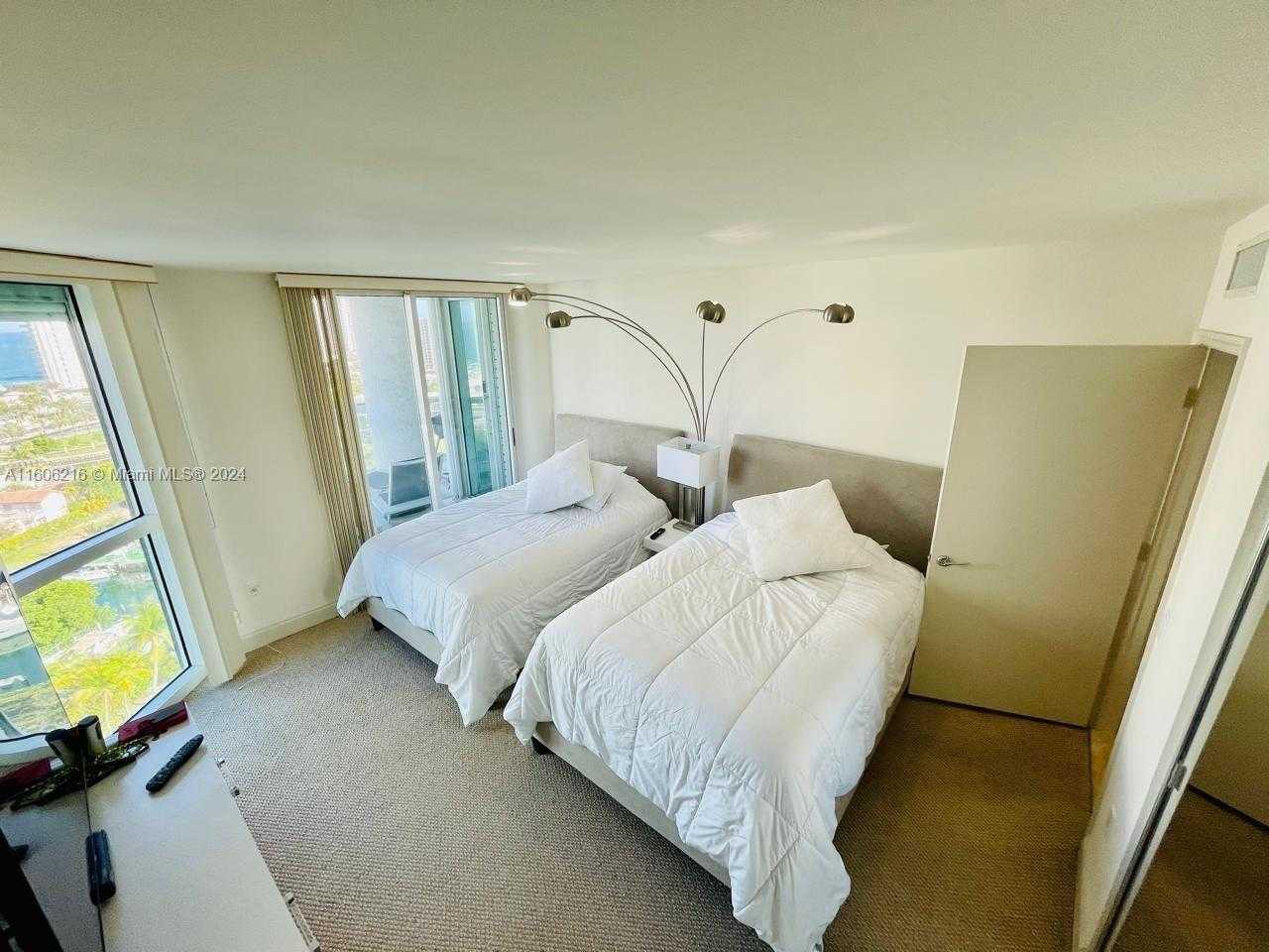 Small Image of 16500 COLLINS AVE #1652, Sunny Isles Beach Number 14