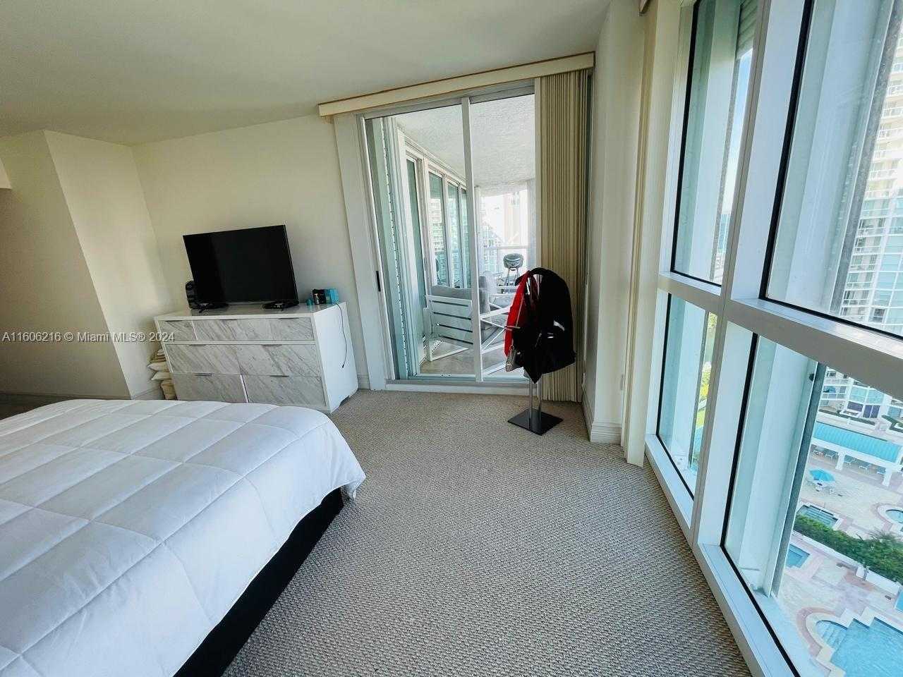 Small Image of 16500 COLLINS AVE #1652, Sunny Isles Beach Number 17