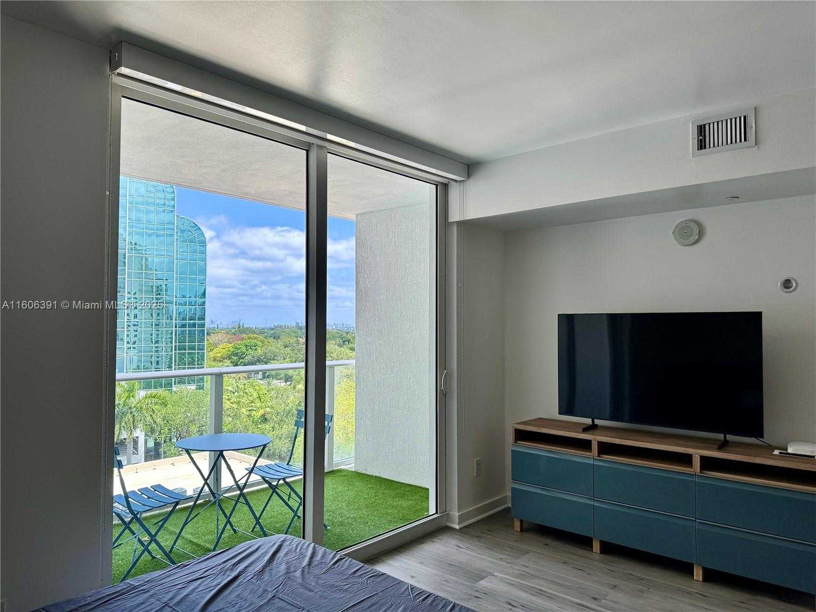 Small Image of 4250 BISCAYNE BLVD #806, Miami Number 10