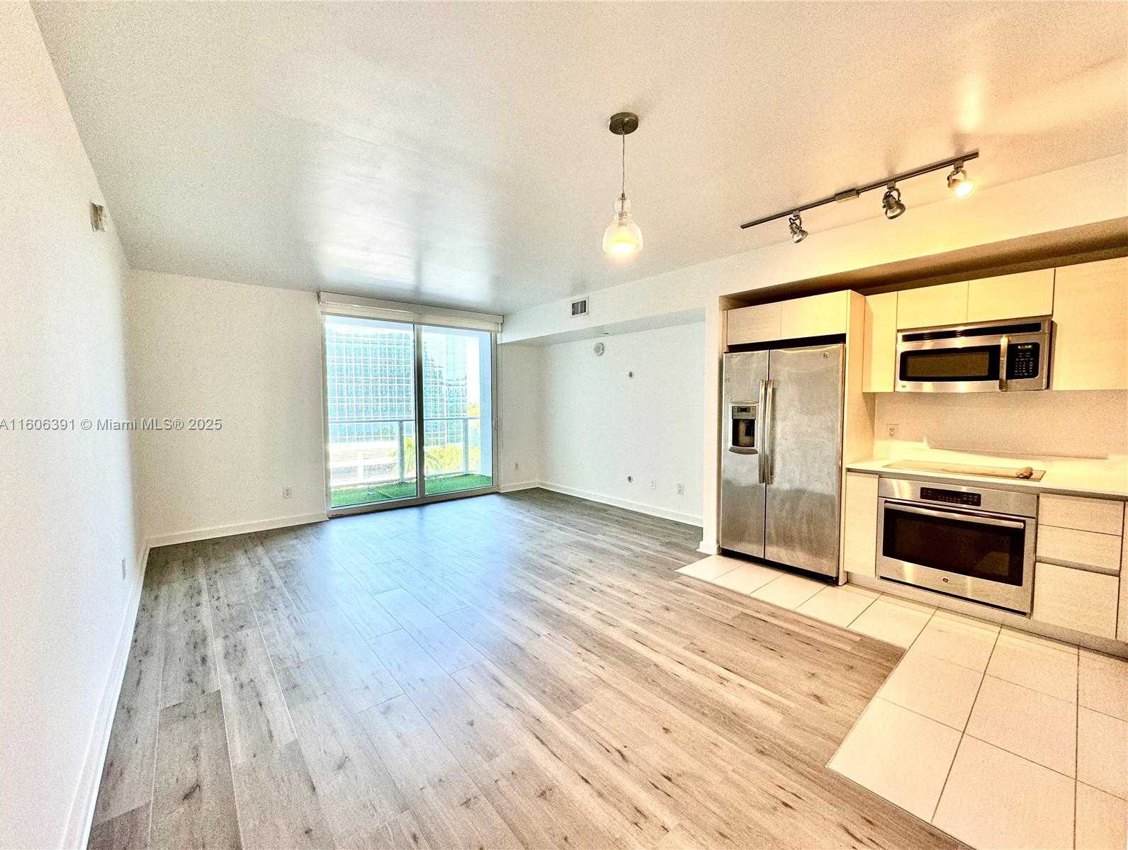 Small Image of 4250 BISCAYNE BLVD #806, Miami Number 17
