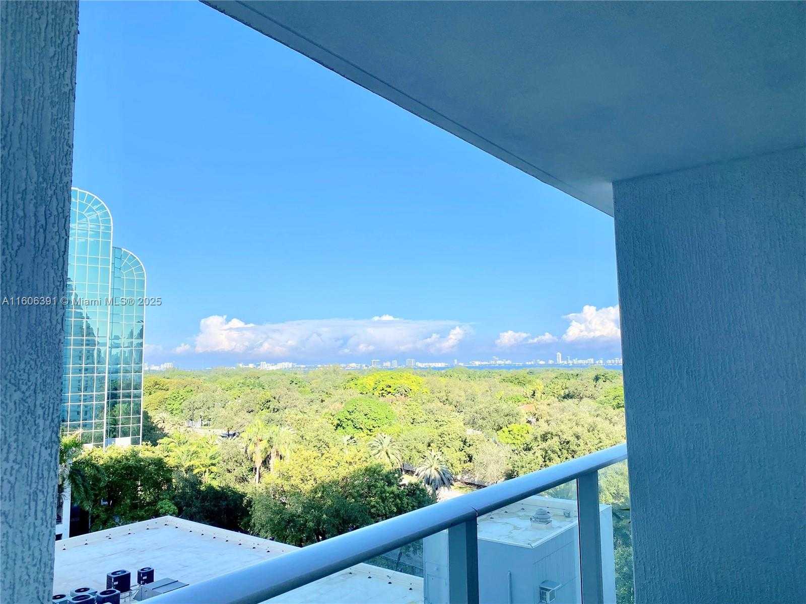 Small Image of 4250 BISCAYNE BLVD #806, Miami Number 2