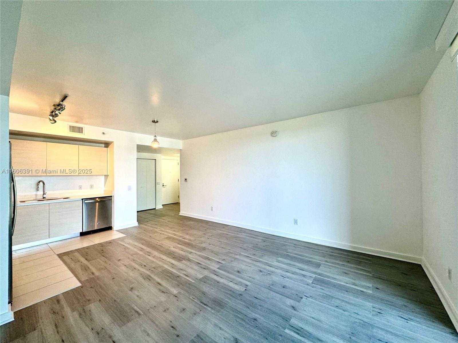 Small Image of 4250 BISCAYNE BLVD #806, Miami Number 22