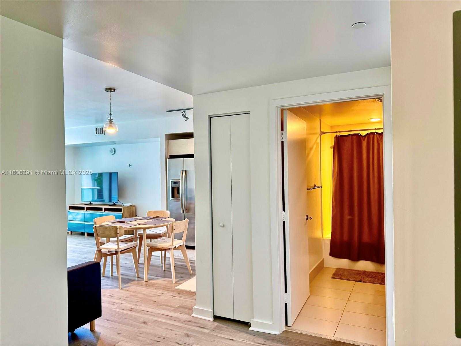 Small Image of 4250 BISCAYNE BLVD #806, Miami Number 31