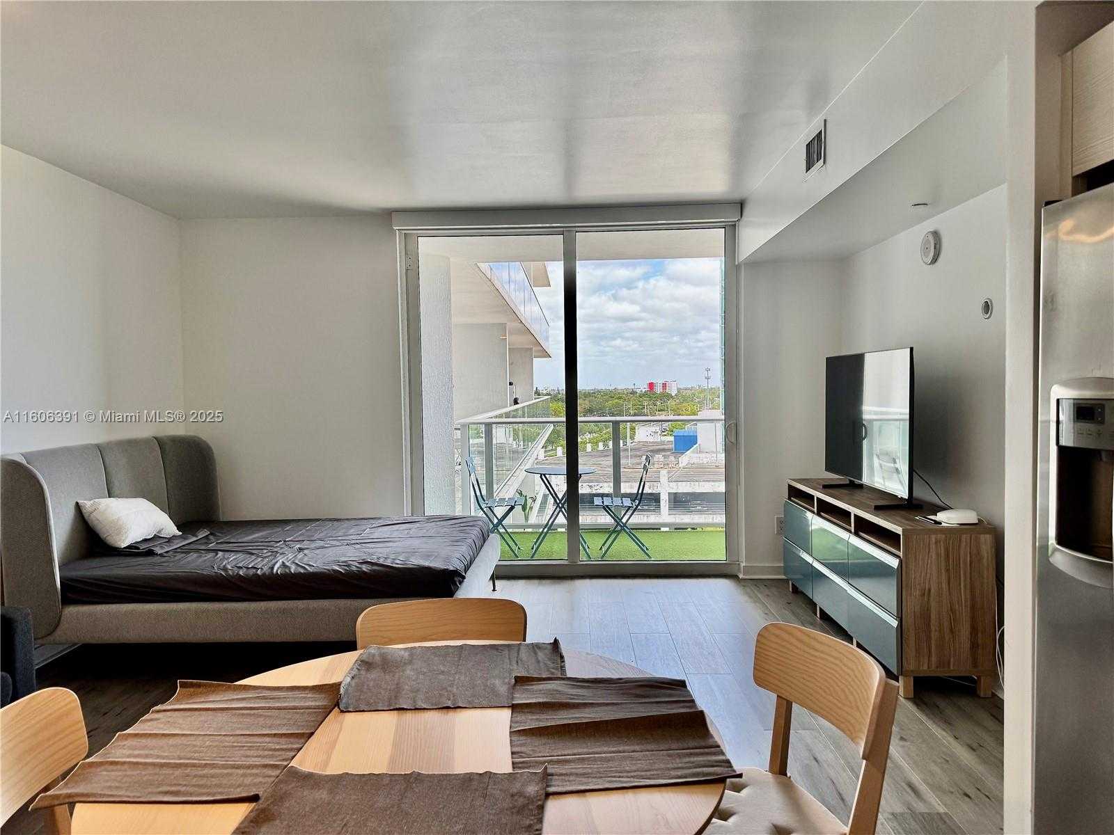 Small Image of 4250 BISCAYNE BLVD #806, Miami Number 6