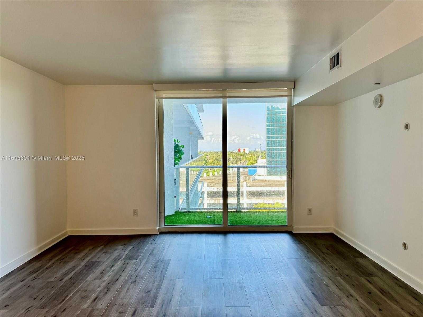 Small Image of 4250 BISCAYNE BLVD #806, Miami Number 8