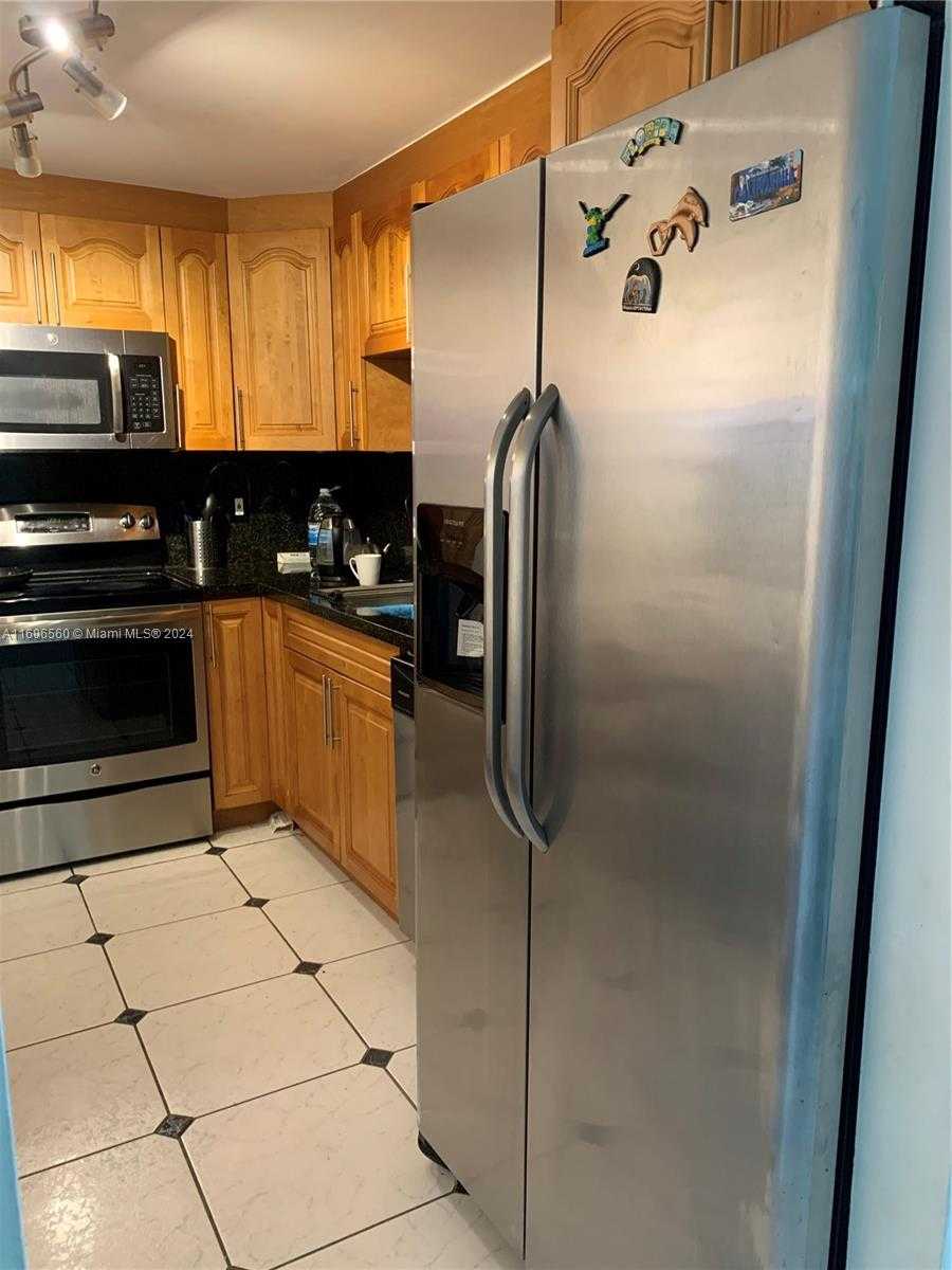 Small Image of 210 174TH ST #604, Sunny Isles Beach Number 4