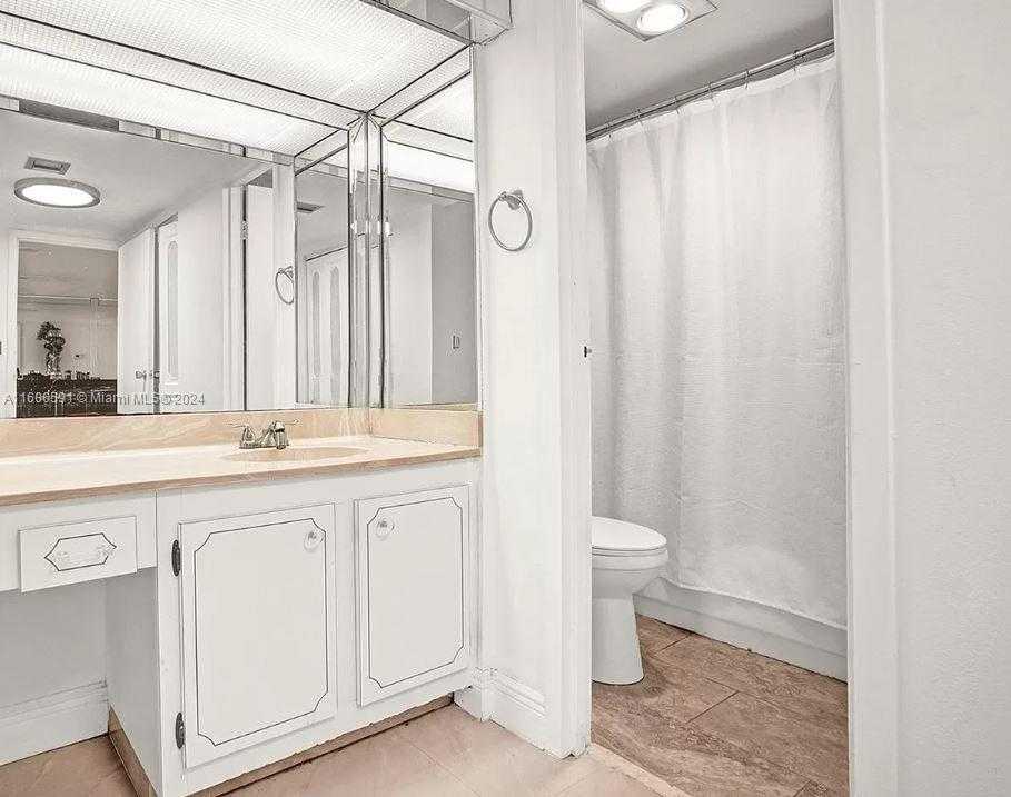 Small Image of 3675 NORTH COUNTRY CLUB DR #2110, Aventura Number 13
