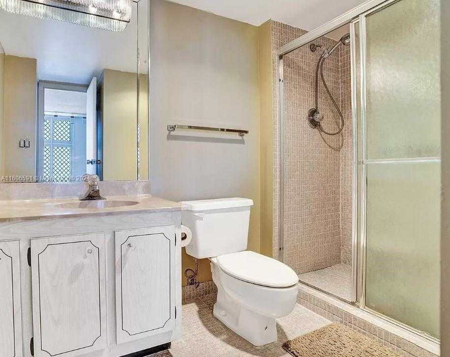 Small Image of 3675 NORTH COUNTRY CLUB DR #2110, Aventura Number 17