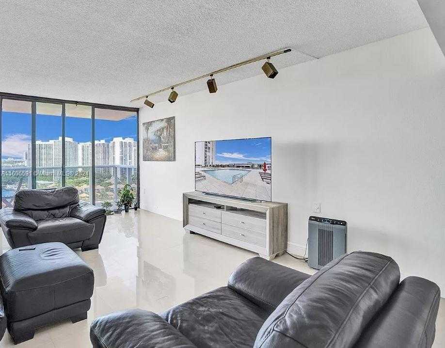 Small Image of 3675 NORTH COUNTRY CLUB DR #2110, Aventura Number 5