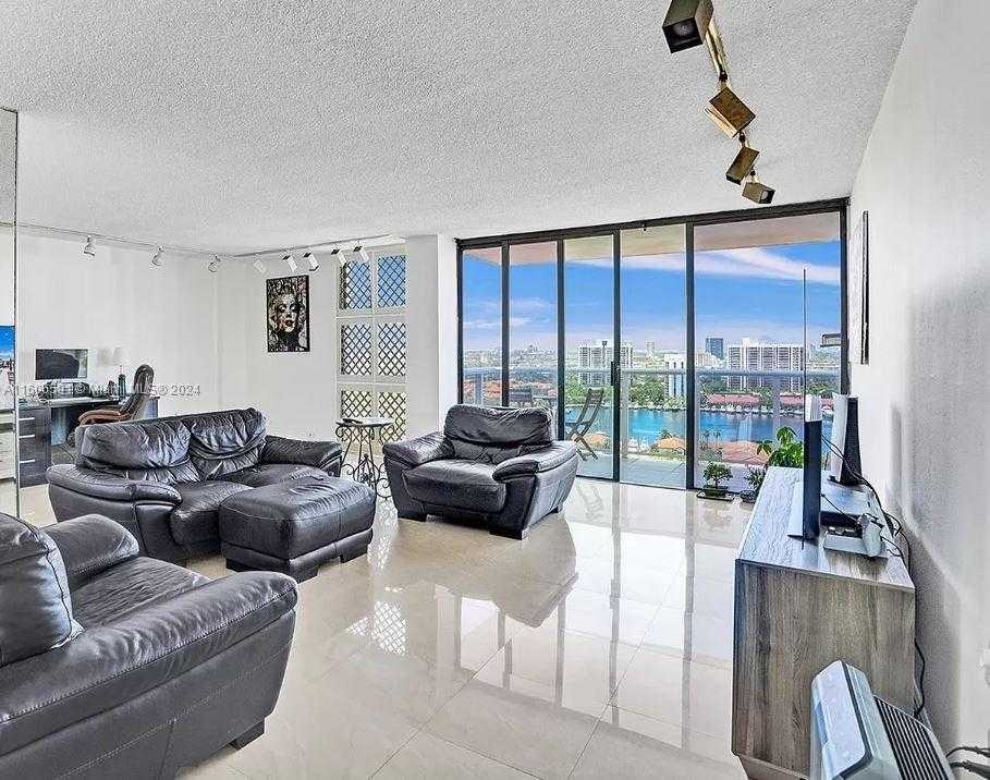Small Image of 3675 NORTH COUNTRY CLUB DR #2110, Aventura Number 6