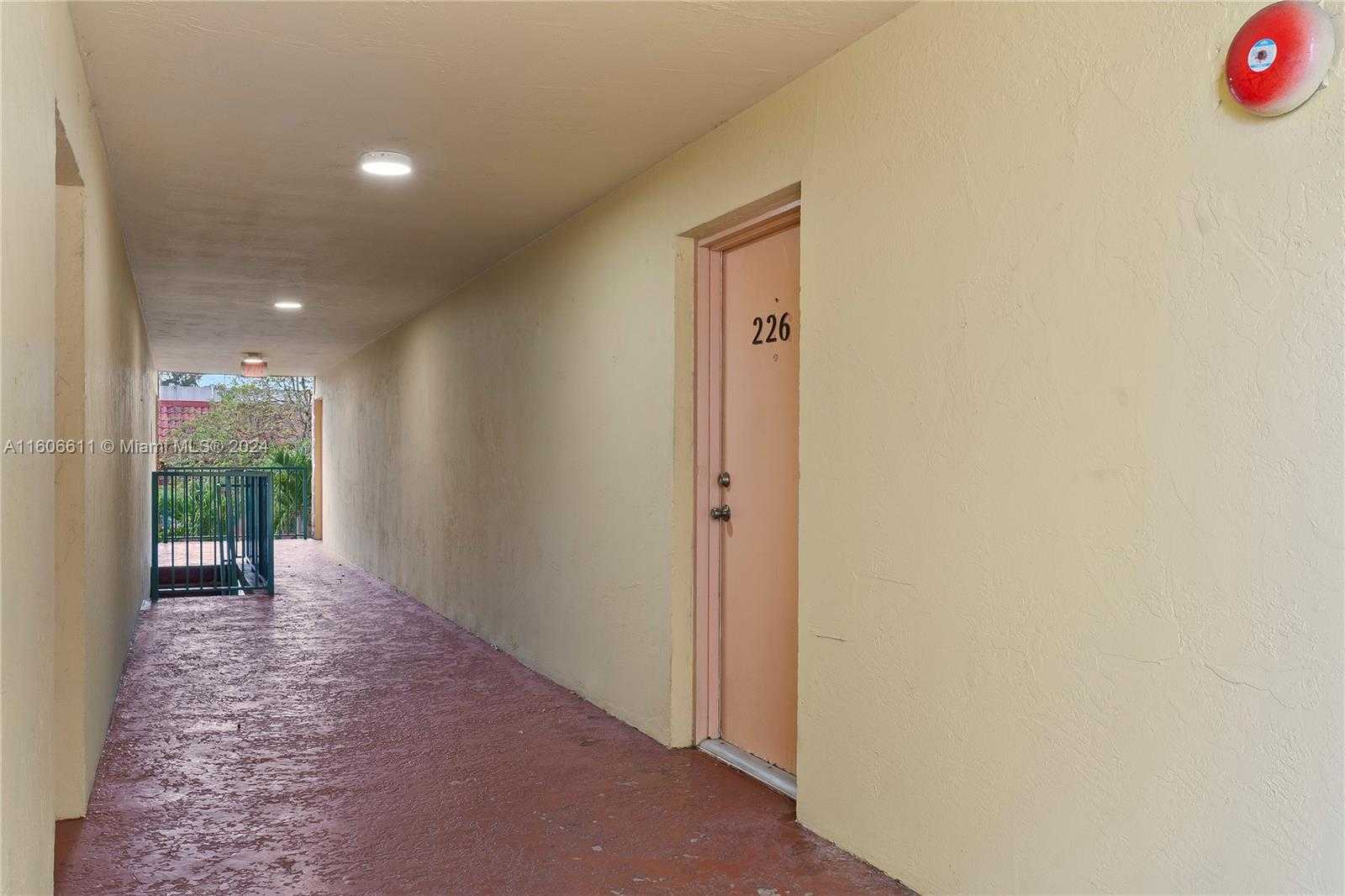 Small Image of 666 WEST 81ST ST #226, Hialeah Number 15