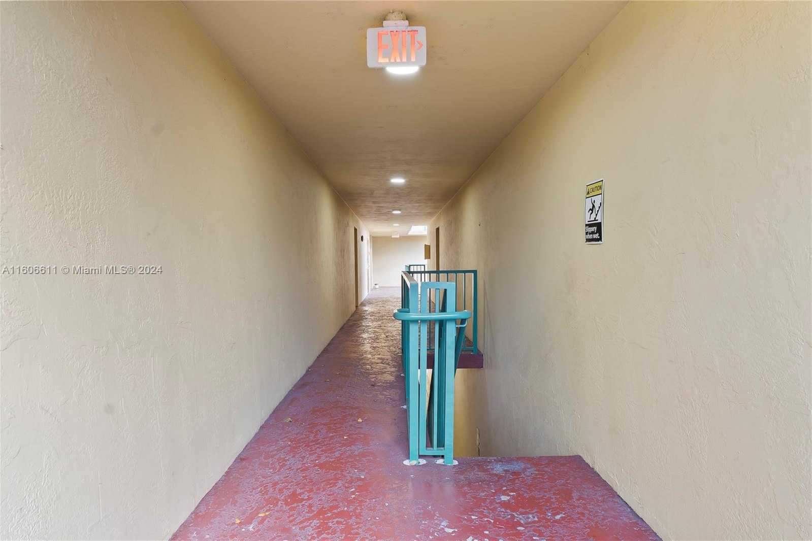 Small Image of 666 WEST 81ST ST #226, Hialeah Number 16