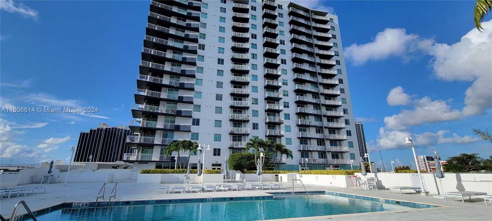 Small Image of 275 NE 18th St, Miami, FL 33132, USA Number 3