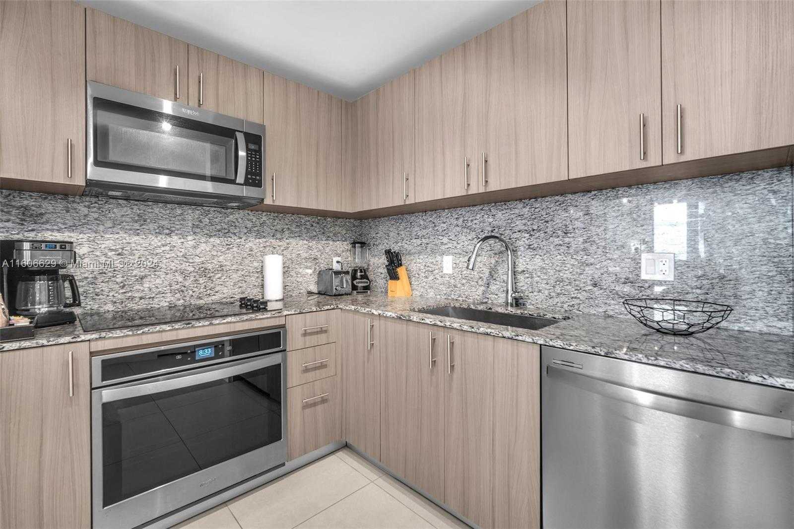Small Image of 5350 NORTH WEST 84TH AVE #812, Doral Number 13