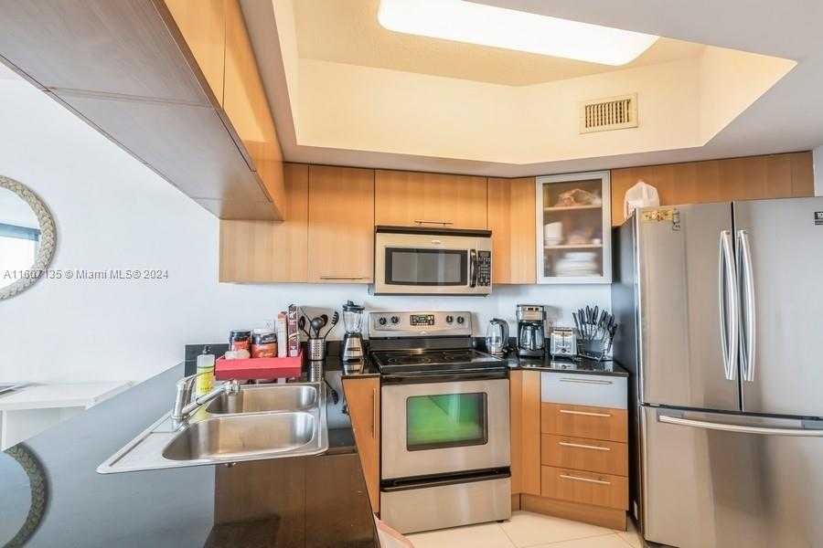 Small Image of 1750 NORTH BAYSHORE DR #4802, Miami Number 4