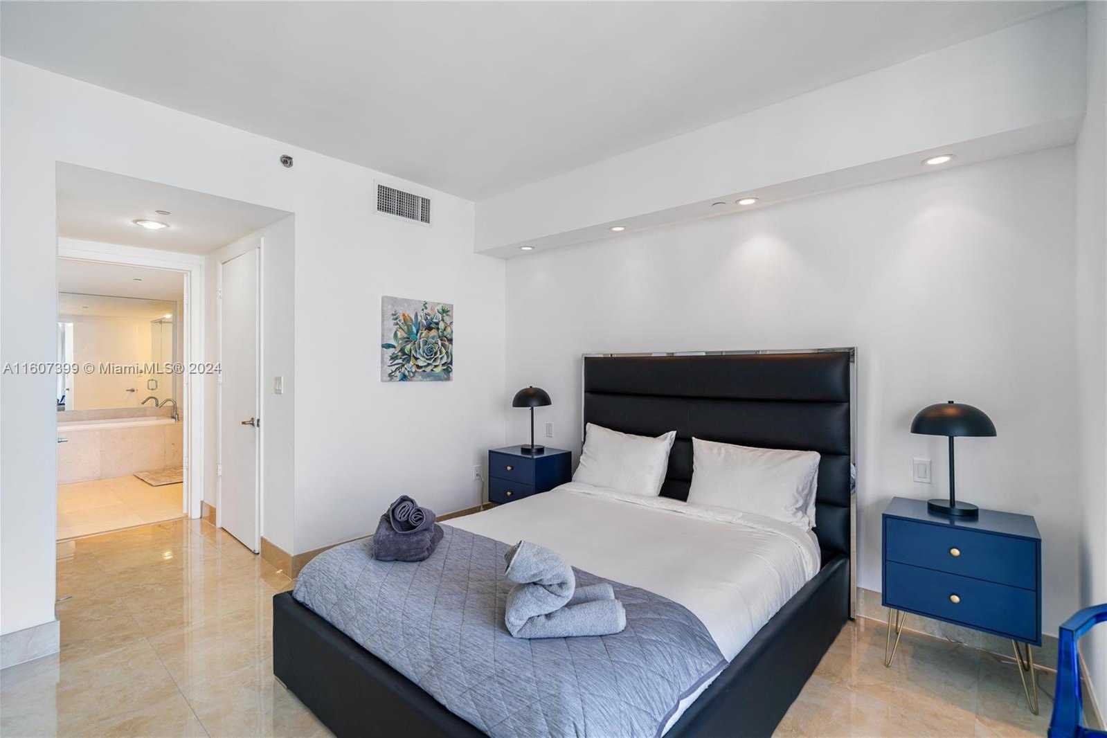 Small Image of 495 ICON BRICKELL #5705, Miami Number 12