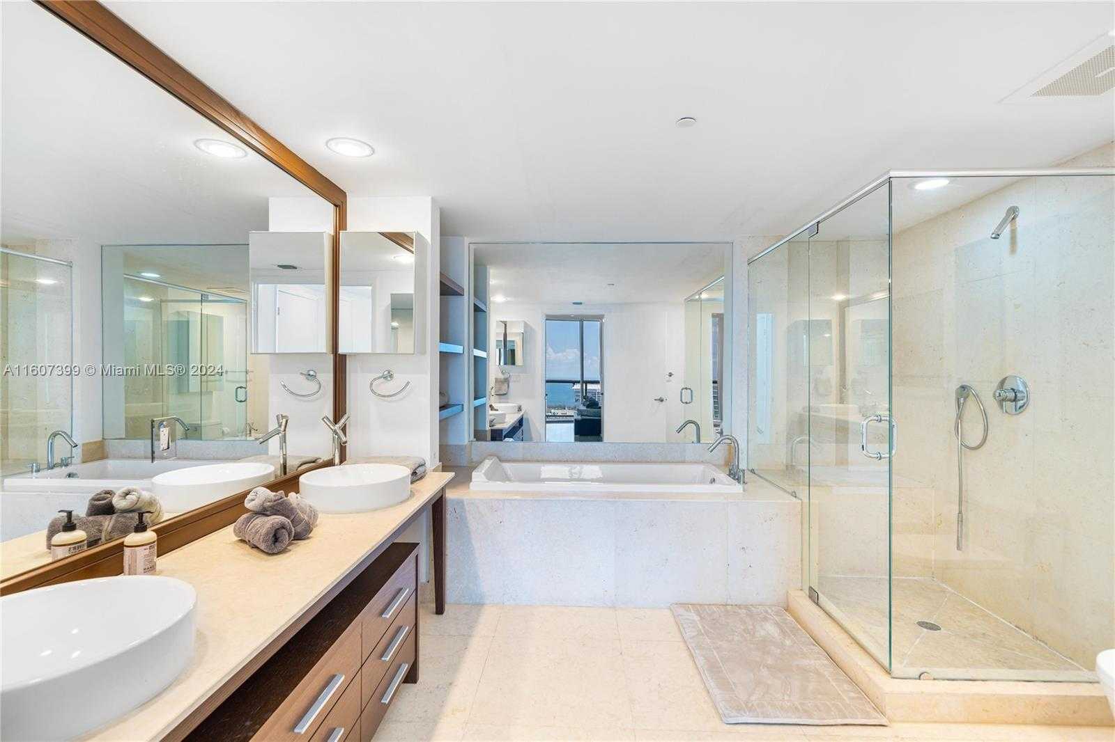 Small Image of 495 ICON BRICKELL #5705, Miami Number 16