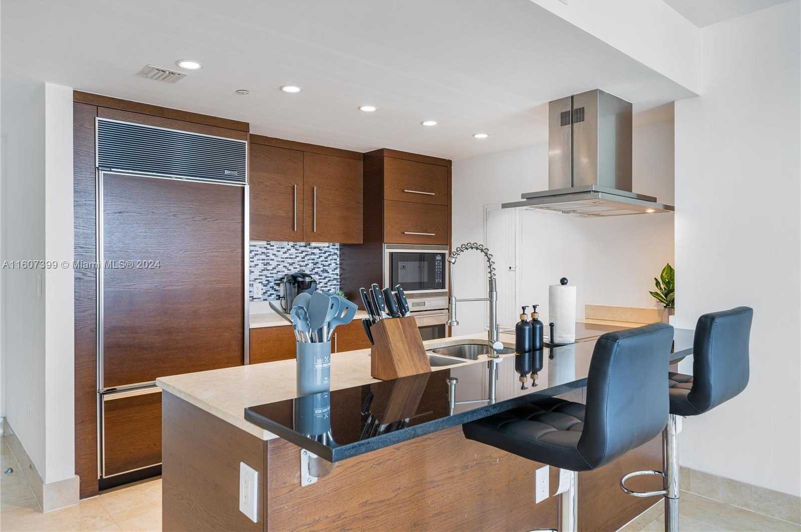 Small Image of 495 ICON BRICKELL #5705, Miami Number 23