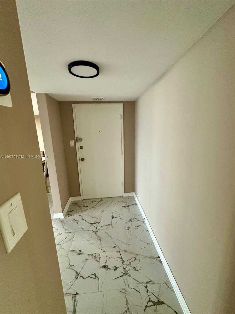 Small Image of 18071 BISCAYNE BLVD #1601, Aventura Number 10