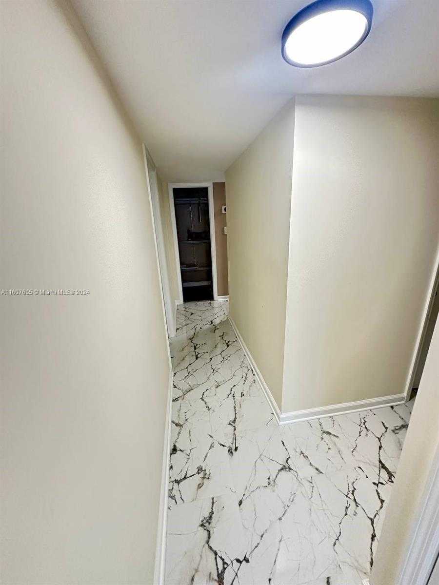 Small Image of 18071 BISCAYNE BLVD #1601, Aventura Number 12