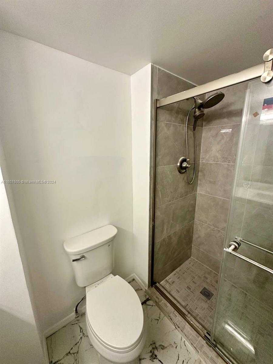 Small Image of 18071 BISCAYNE BLVD #1601, Aventura Number 14