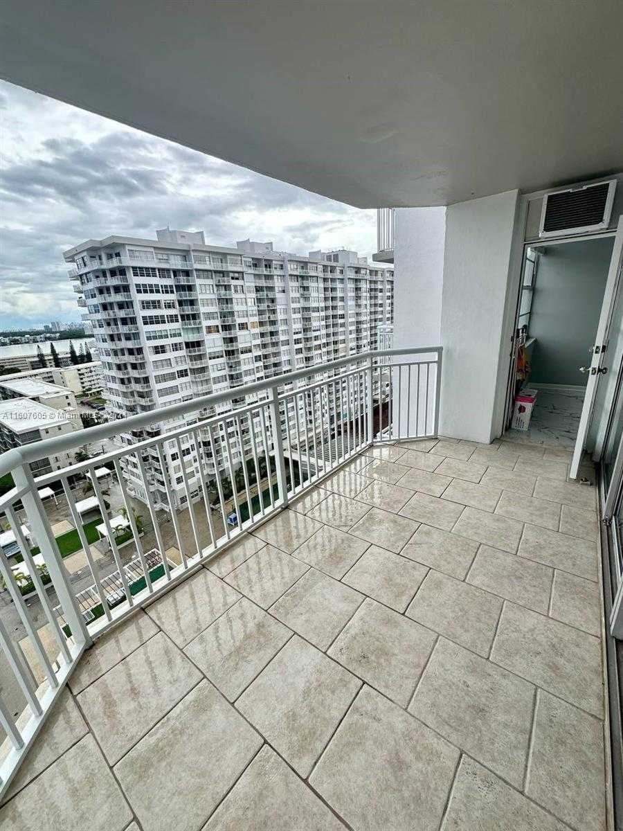 Small Image of 18071 BISCAYNE BLVD #1601, Aventura Number 15