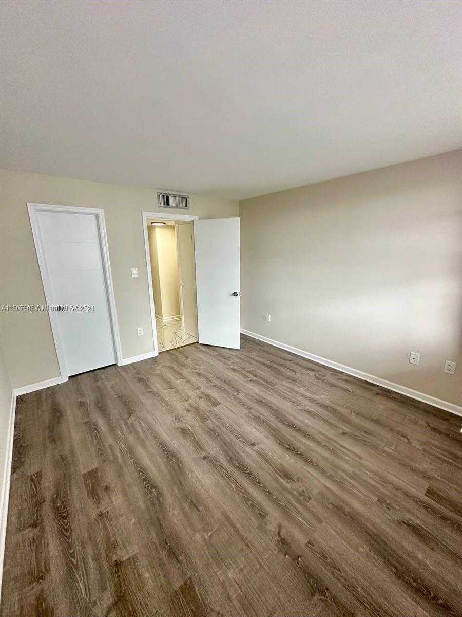 Small Image of 18071 BISCAYNE BLVD #1601, Aventura Number 23