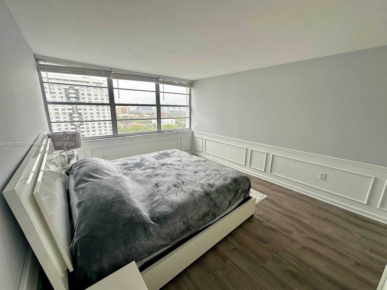 Small Image of 18071 BISCAYNE BLVD #1601, Aventura Number 37