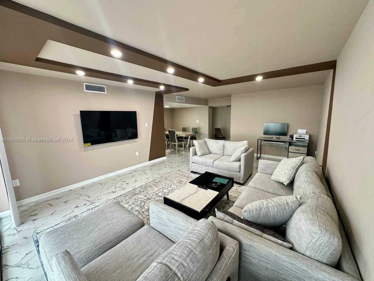 Small Image of 18071 BISCAYNE BLVD #1601, Aventura Number 4