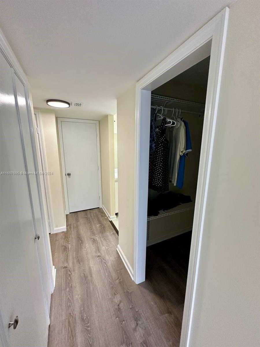 Small Image of 18071 BISCAYNE BLVD #1601, Aventura Number 40