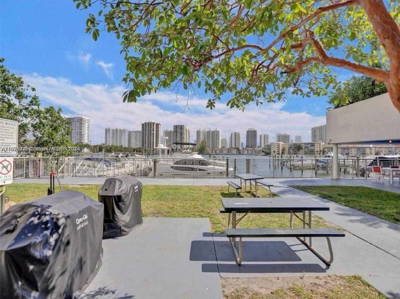 Small Image of 18071 BISCAYNE BLVD #1601, Aventura Number 45