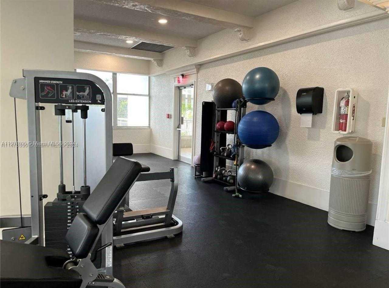 Small Image of 18071 BISCAYNE BLVD #1601, Aventura Number 49