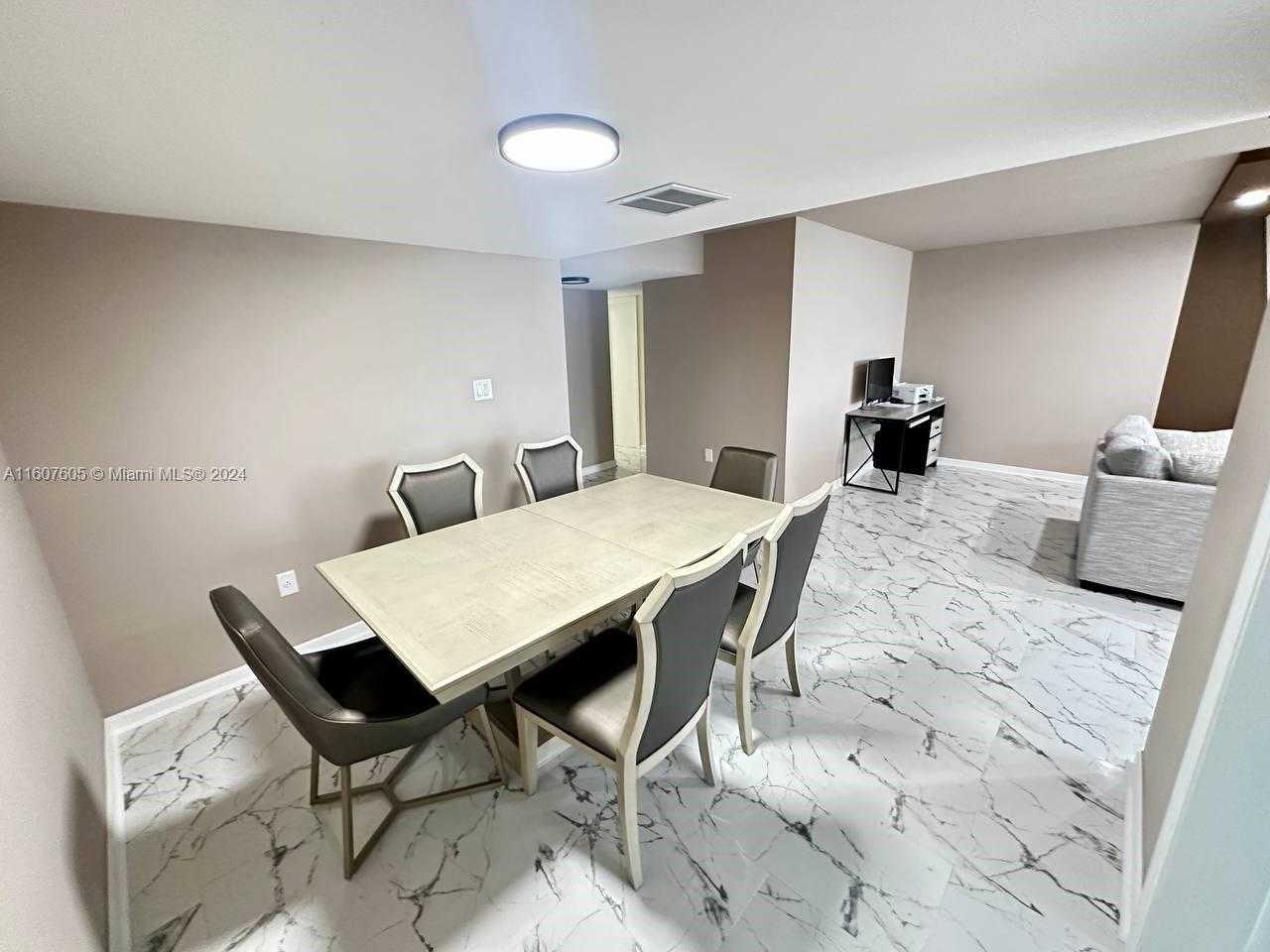 Small Image of 18071 BISCAYNE BLVD #1601, Aventura Number 8