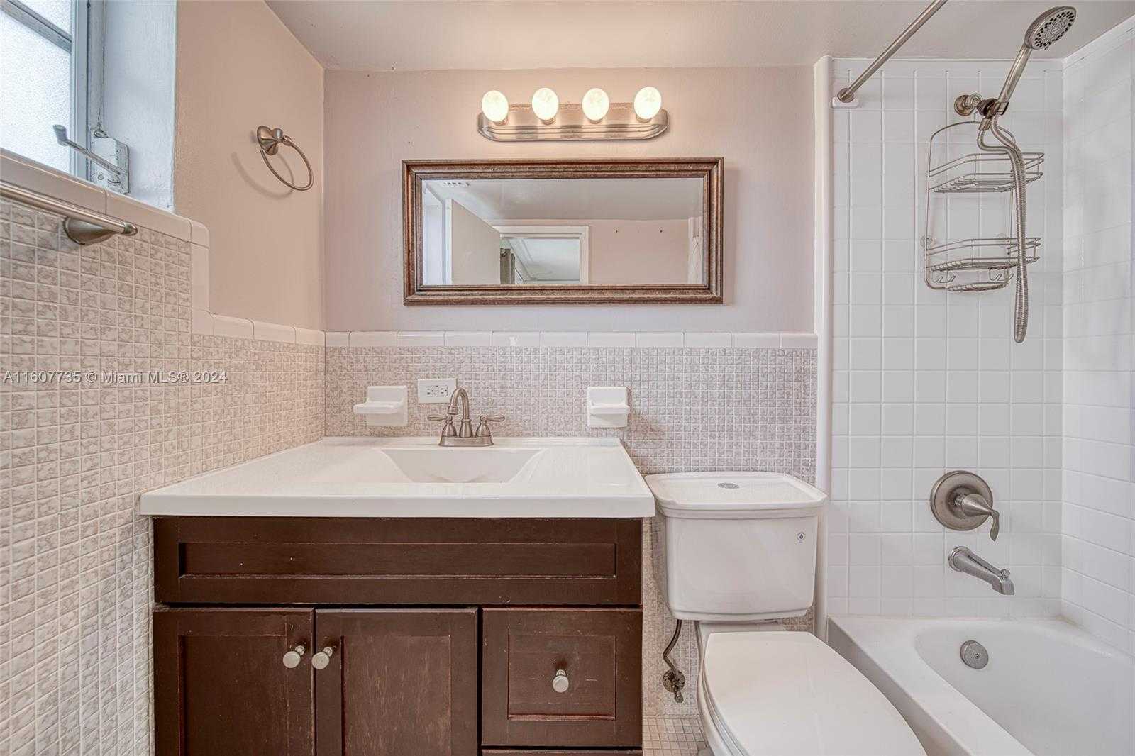 Small Image of 9700 EAST BAY HARBOR DR #508, Bay Harbor Islands Number 18