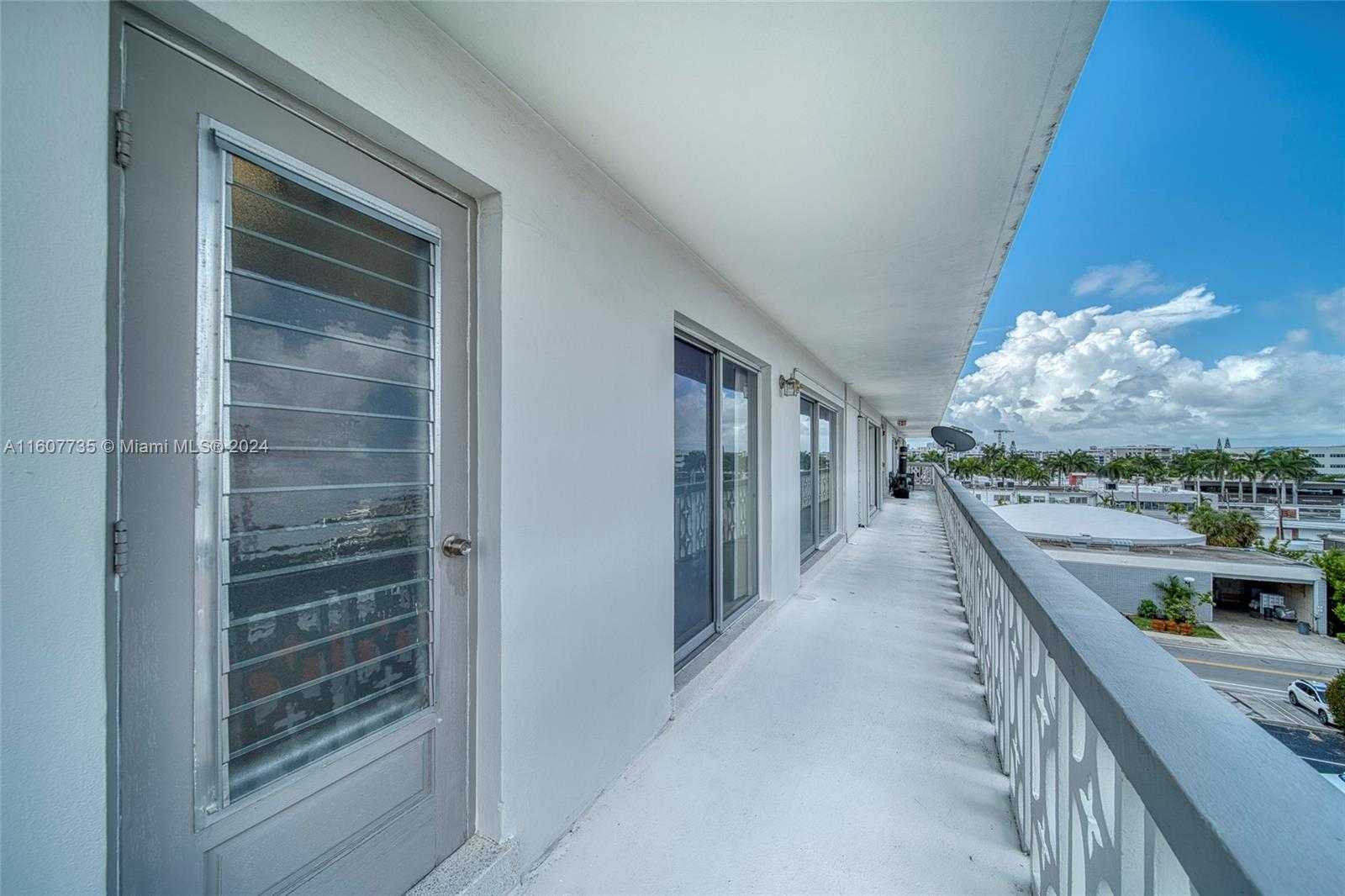 Small Image of 9700 EAST BAY HARBOR DR #508, Bay Harbor Islands Number 20