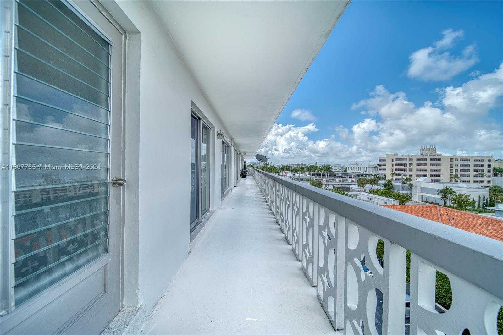 Small Image of 9700 EAST BAY HARBOR DR #508, Bay Harbor Islands Number 21