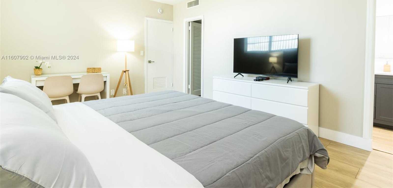 Small Image of 3801 SOUTH OCEAN DR #9P, Hollywood Number 12